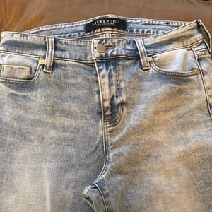 Liverpool Women's Straight Leg Jeans - Faded Blue